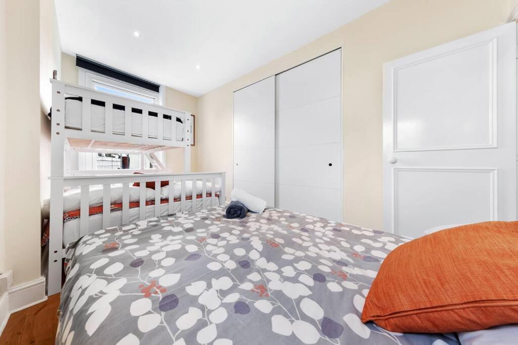 Spacious Sleep 11 With Terrace In Earls Court Ec99 Λονδίνο Εξωτερικό φωτογραφία