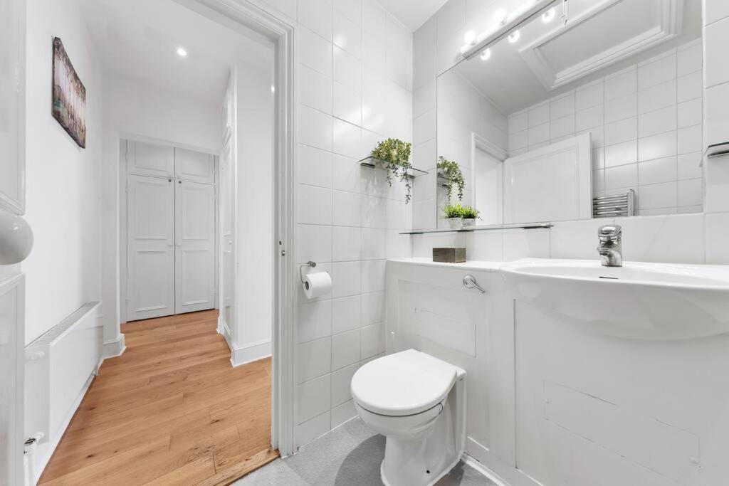 Spacious Sleep 11 With Terrace In Earls Court Ec99 Λονδίνο Εξωτερικό φωτογραφία