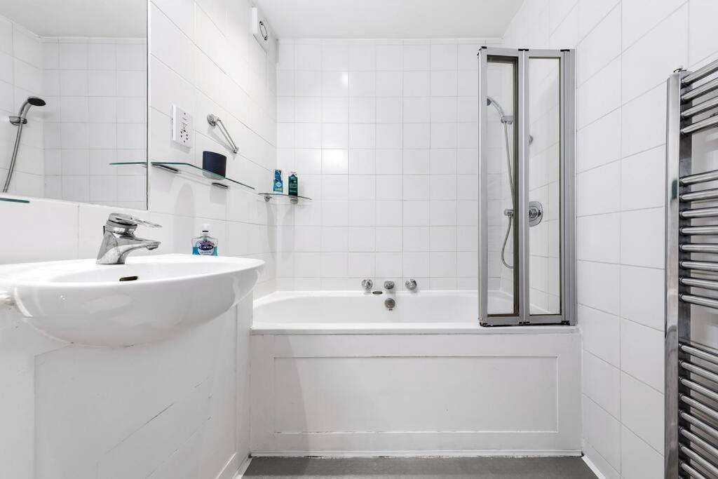 Spacious Sleep 11 With Terrace In Earls Court Ec99 Λονδίνο Εξωτερικό φωτογραφία