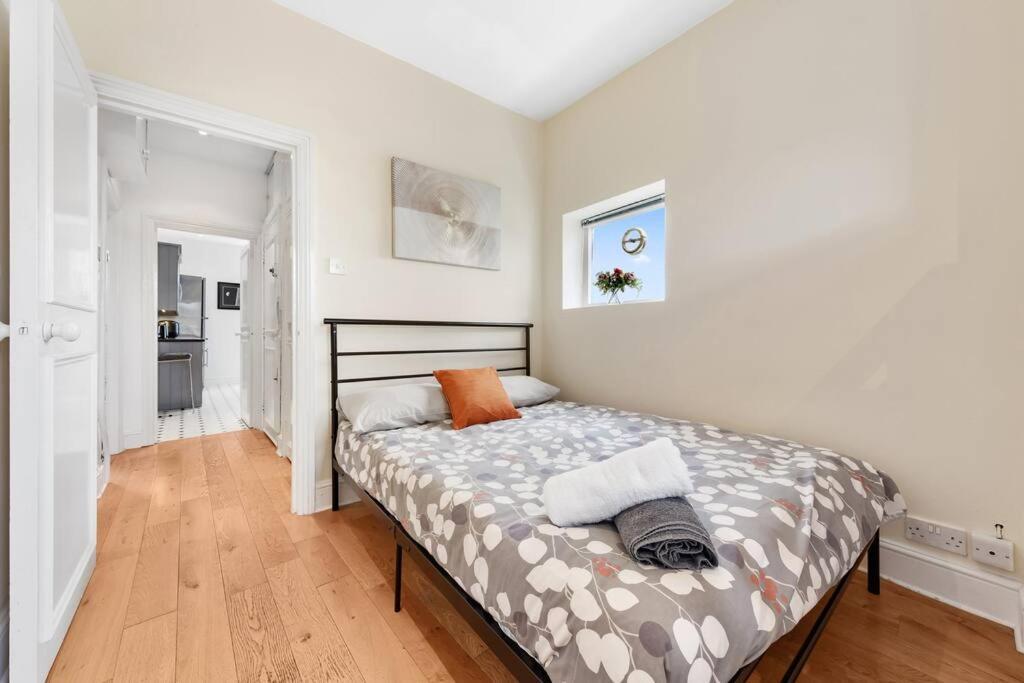 Spacious Sleep 11 With Terrace In Earls Court Ec99 Λονδίνο Εξωτερικό φωτογραφία